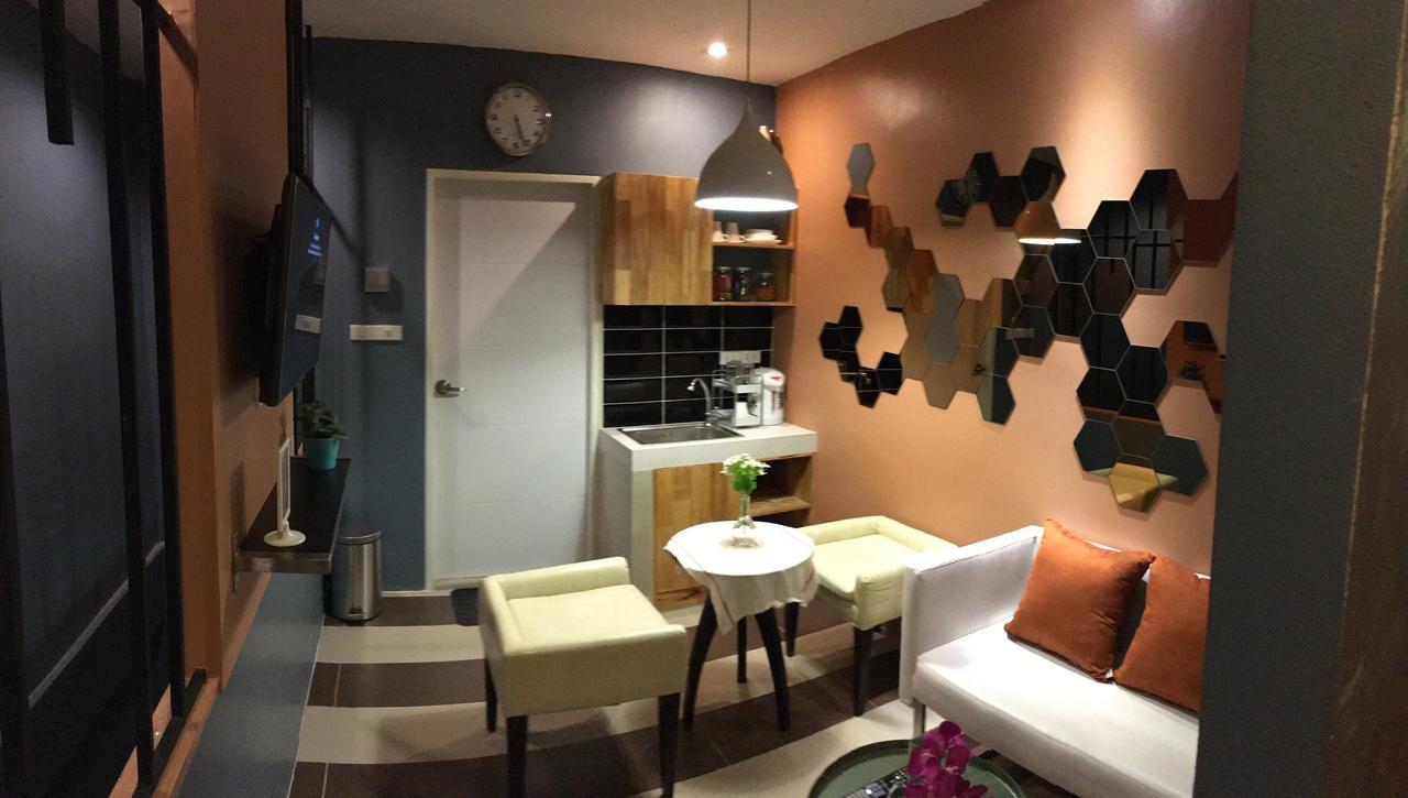 Siam Host Ratchada - Mrt Ladprao Hostel Банкок Екстериор снимка