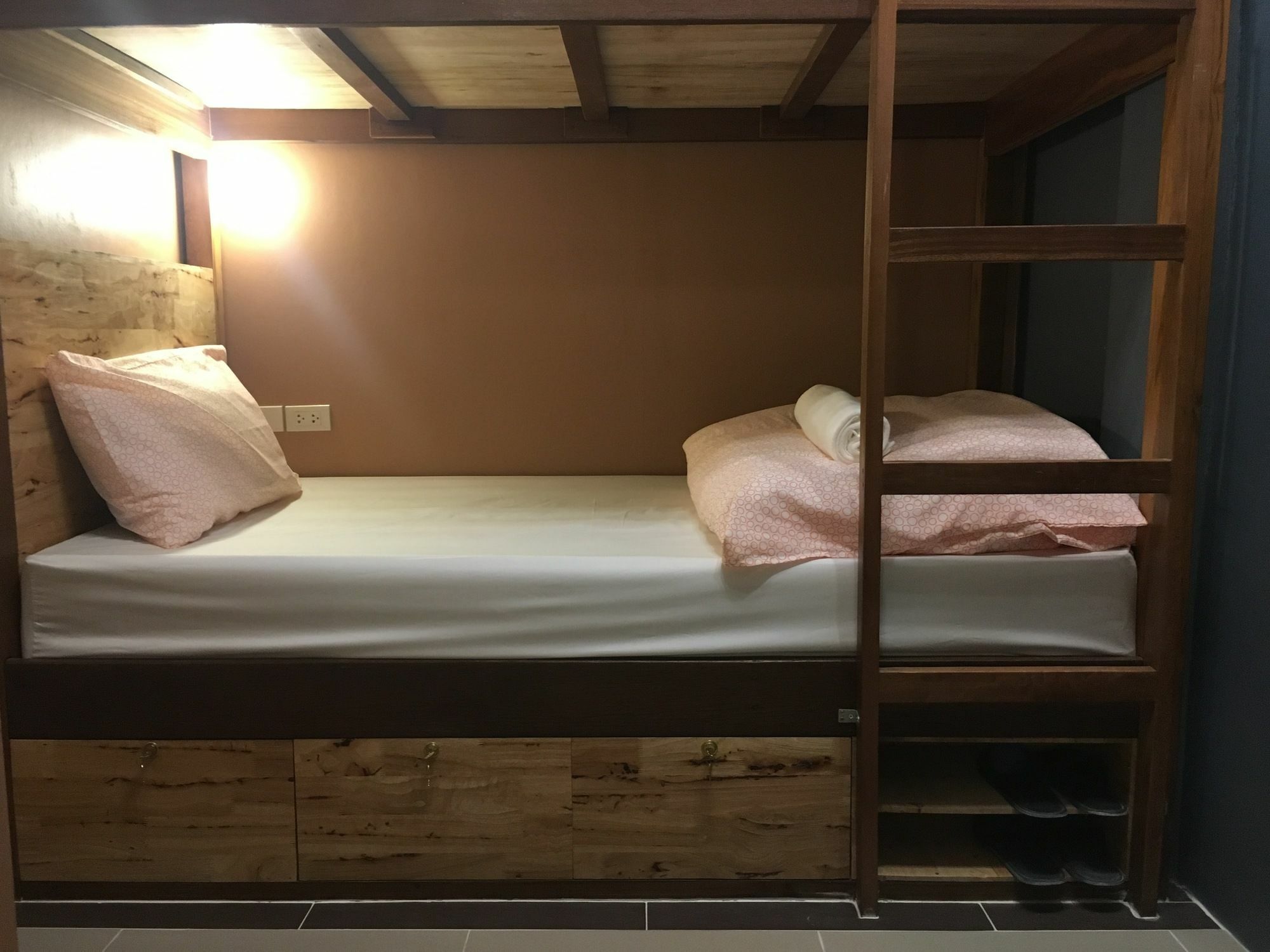 Siam Host Ratchada - Mrt Ladprao Hostel Банкок Екстериор снимка